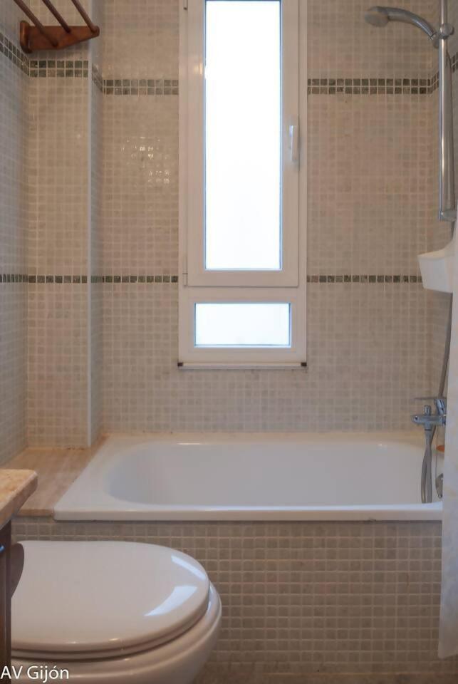 Apartamento Av Premio Real 16 Gijón Exterior foto