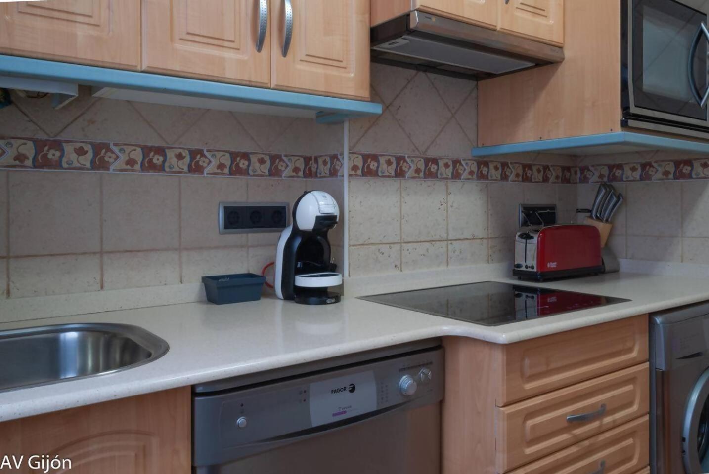Apartamento Av Premio Real 16 Gijón Exterior foto